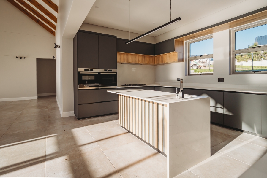 4 Bedroom Property for Sale in Kingswood Golf Estate Western Cape